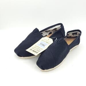 TOMS Classic Canvas Slip-On black women's size w6